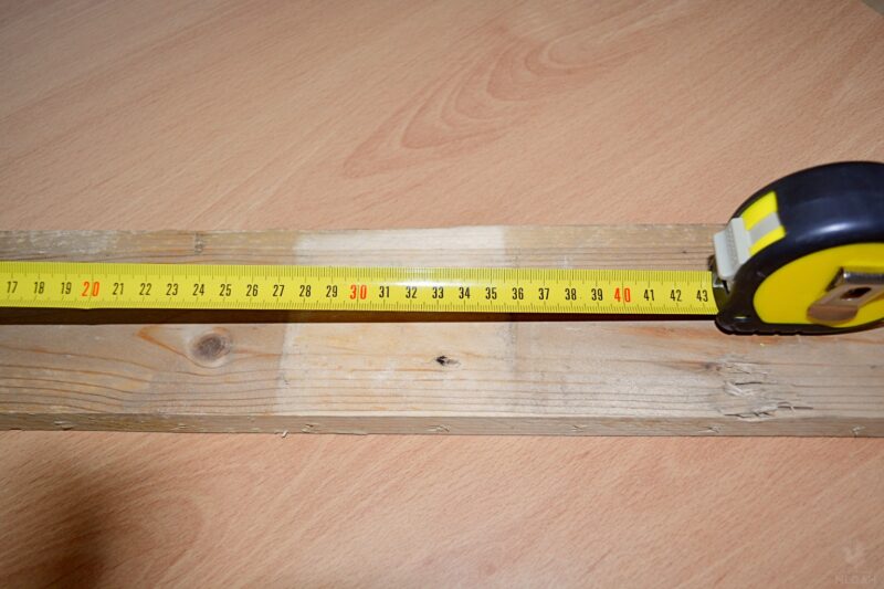 measure the pallet wood to create the main part of the tray