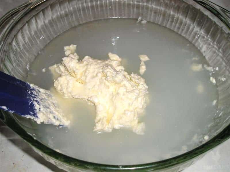 rinsing butter in cold water