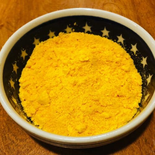 a bowl of powdered eggs