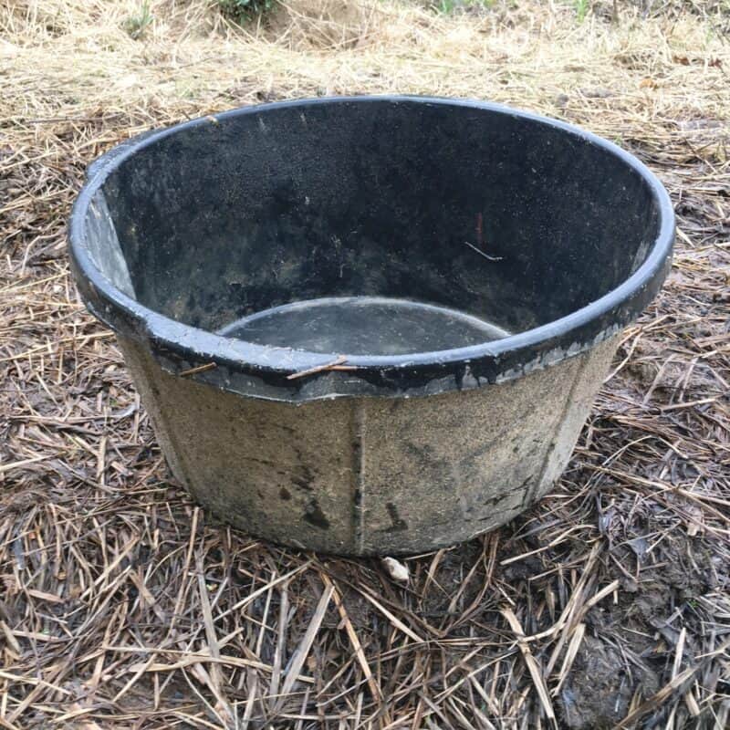 a dirty rubber tub